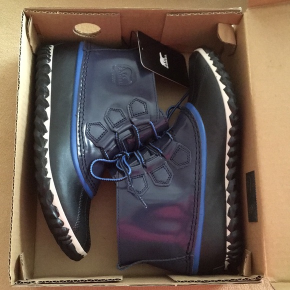 Sorel Out N About Waterproof Rain Boot - Picture 5 of 8